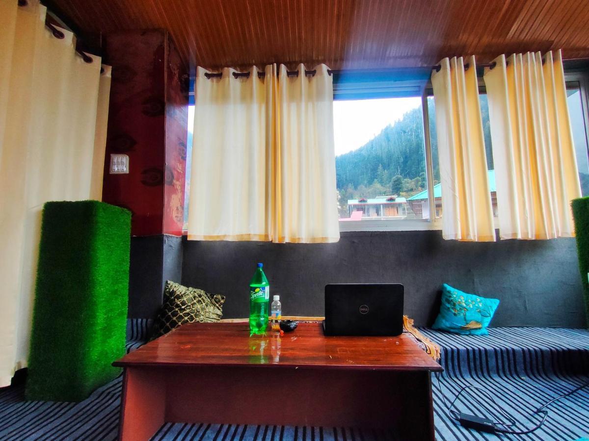 I Love Kasol Hostel & Rooftop Cafe Buitenkant foto