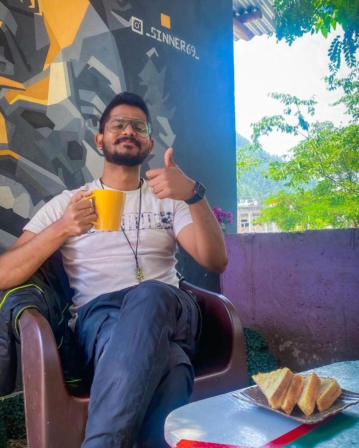 I Love Kasol Hostel & Rooftop Cafe Buitenkant foto