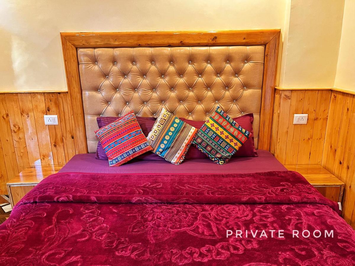 I Love Kasol Hostel & Rooftop Cafe Buitenkant foto