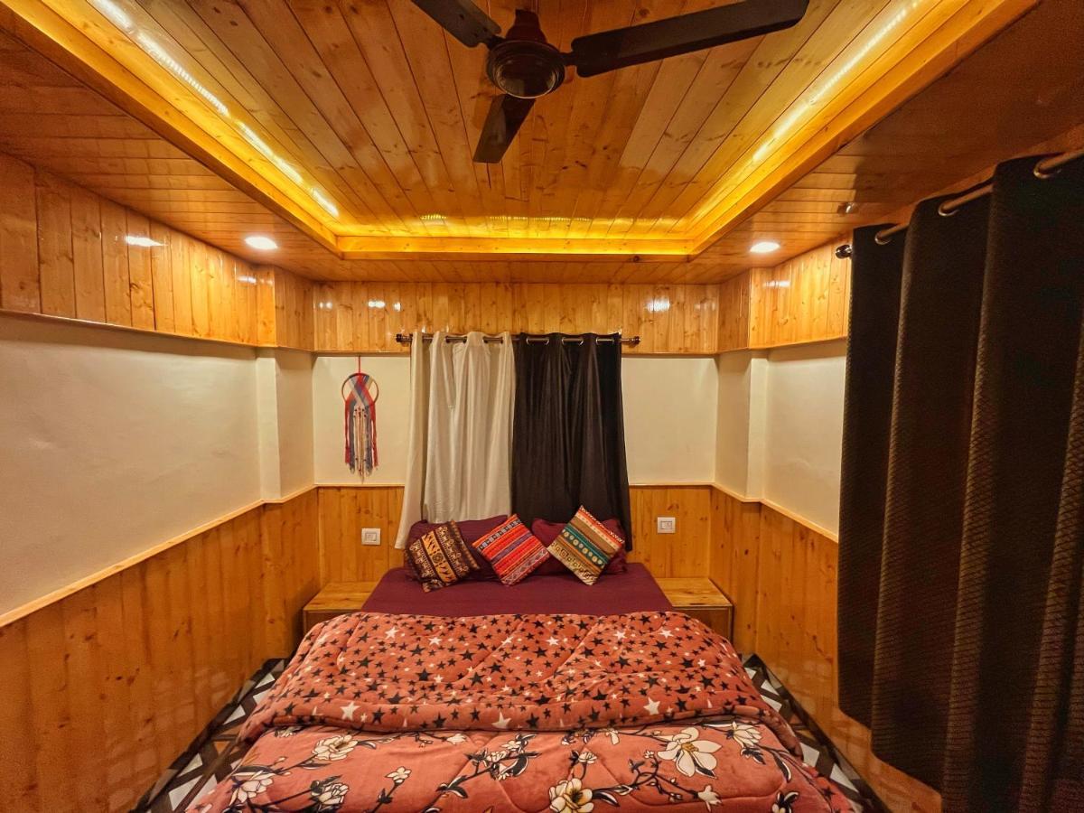 I Love Kasol Hostel & Rooftop Cafe Buitenkant foto