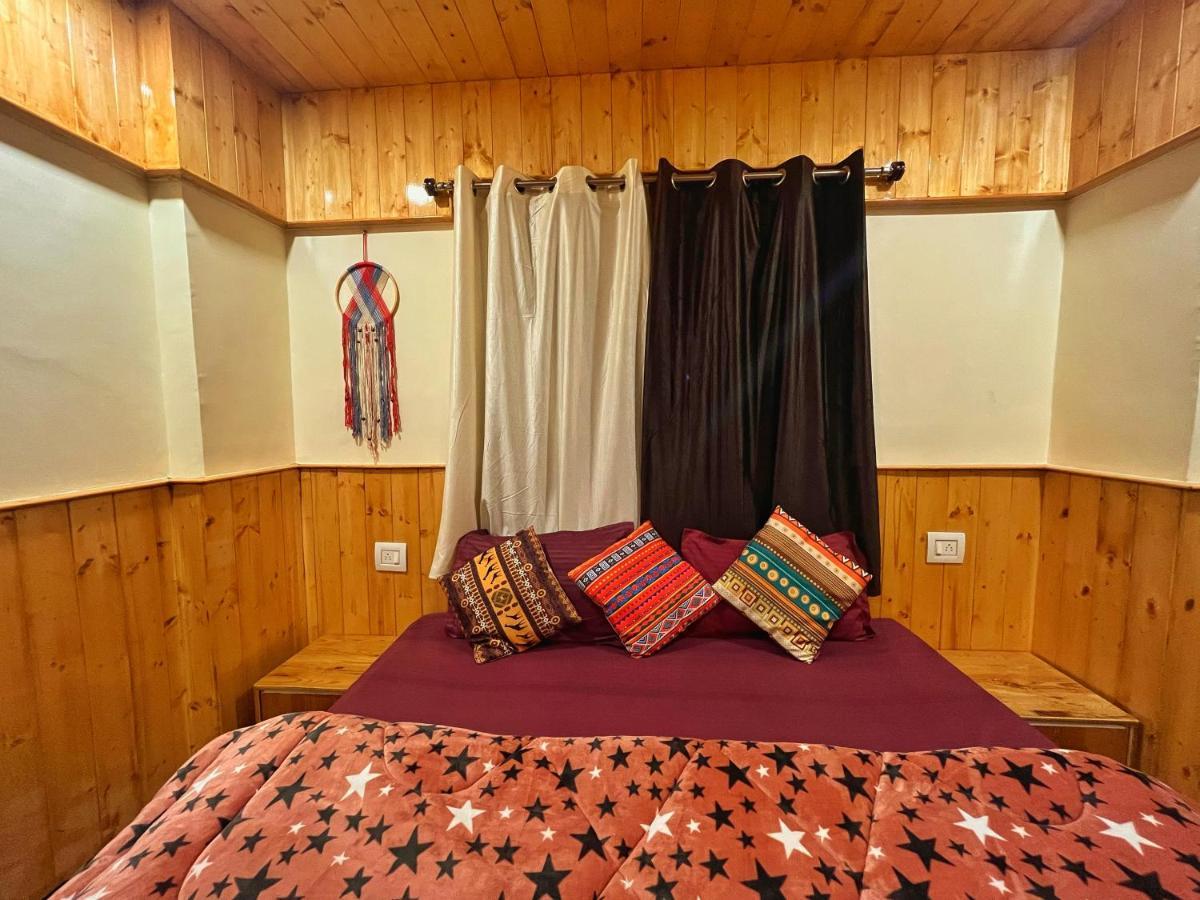 I Love Kasol Hostel & Rooftop Cafe Buitenkant foto